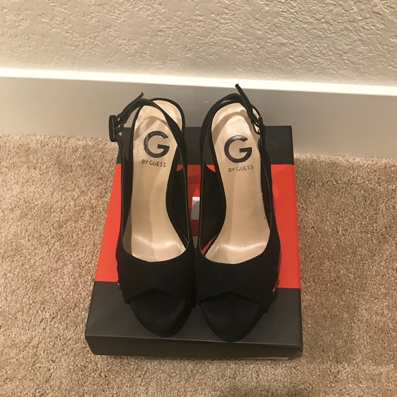 G by Guess black suede heels - Picture 2 of 4